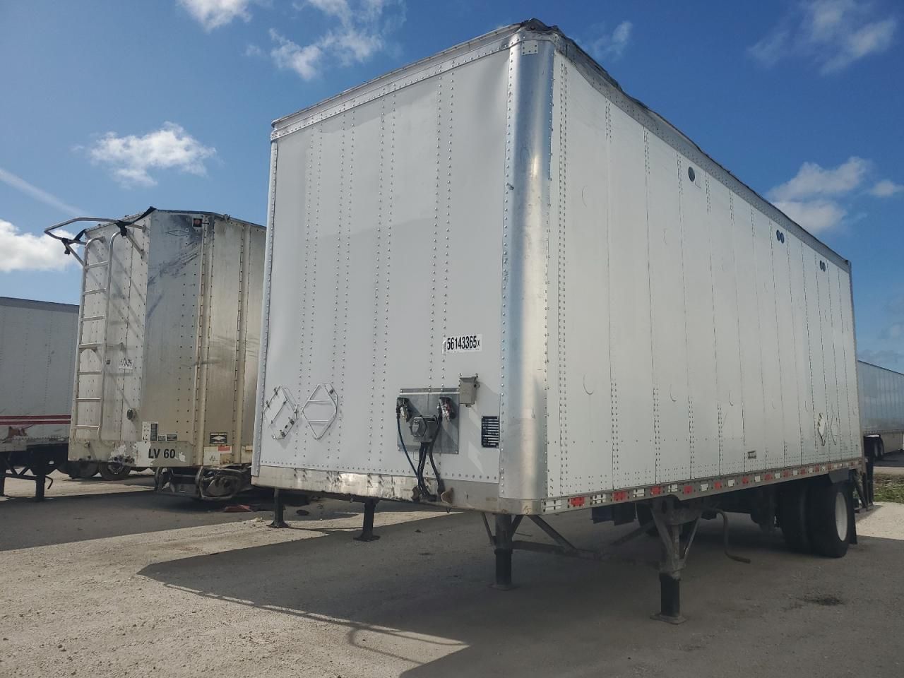 2009 Hvee DRY Van Trailer