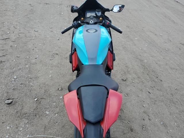 2024 Yamaha YZFR7