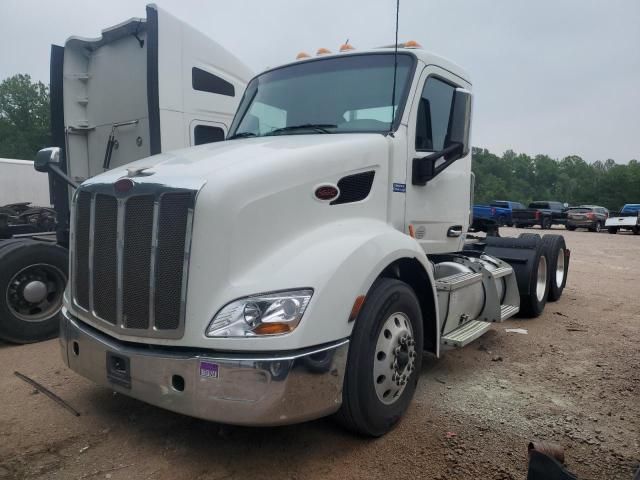 2016 Peterbilt 579