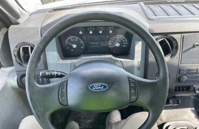 2015 Ford F750 Super Duty