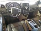 2013 Chrysler Town & Country Touring l