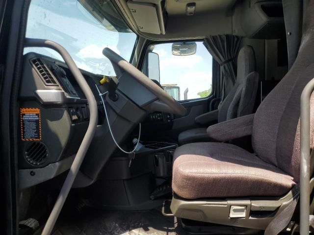 2025 Volvo VN VNL