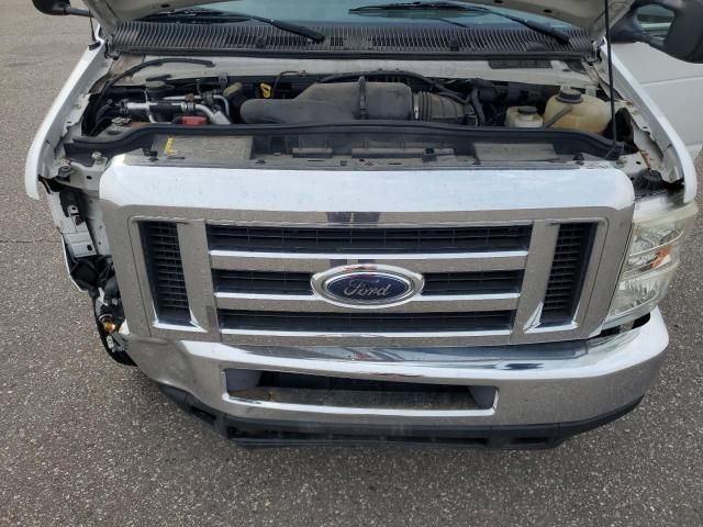 2009 Ford Econoline E350 Super Duty Wagon