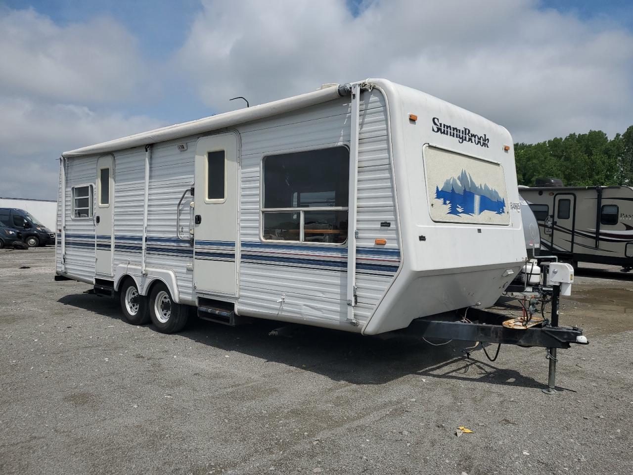 2003 Sunny Brook 5th Wheel