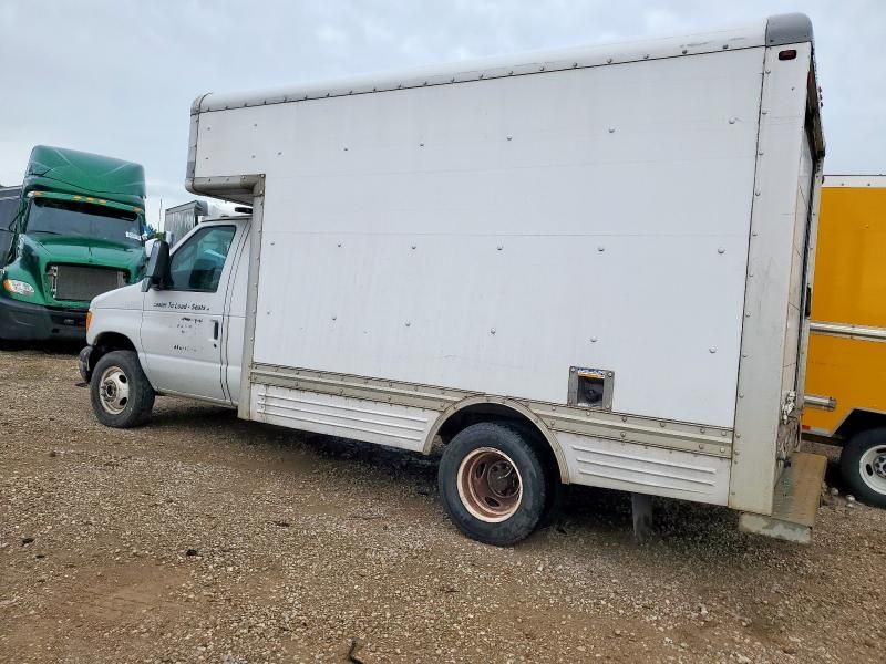 2006 Ford Econoline E450 Super Duty Cutaway Van