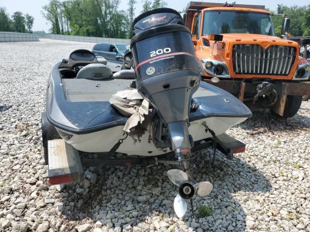 2007 Stratos Boat