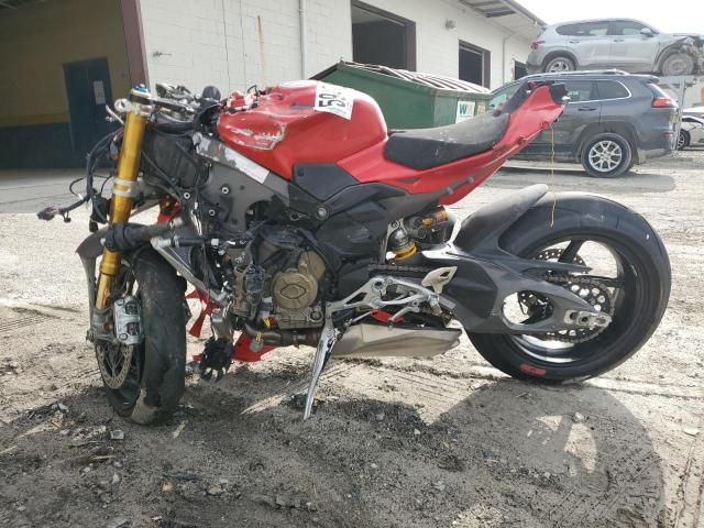 2025 Ducati Panigale V4