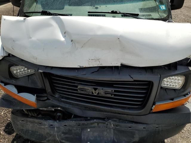 2016 GMC Savana G2500