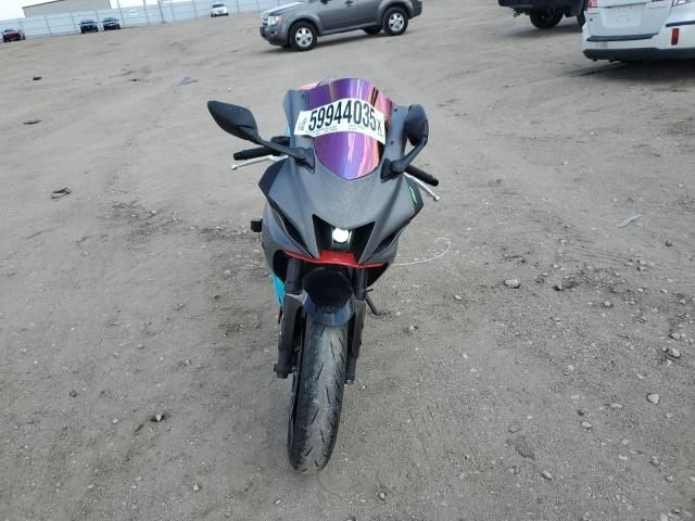 2024 Yamaha YZFR7