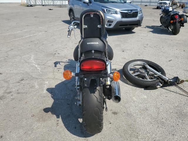 2001 Honda VT1100 C