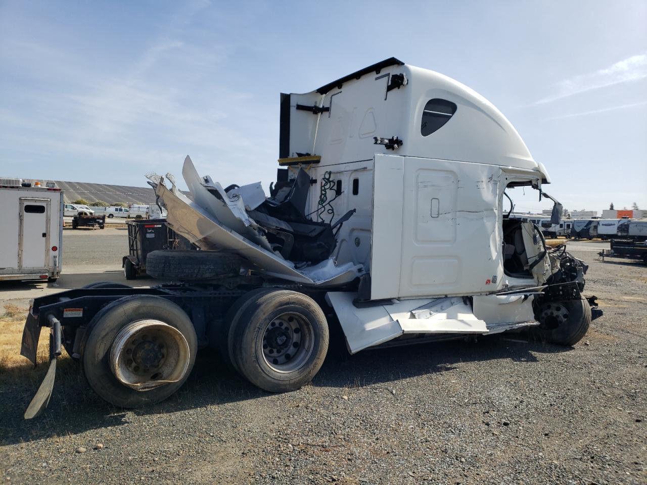 2015 Freightliner Cascadia 125 Semi Truck