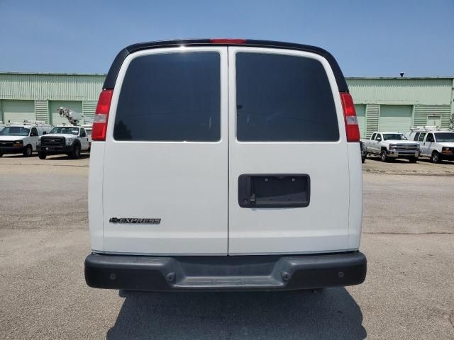 2019 Chevrolet Express G2500