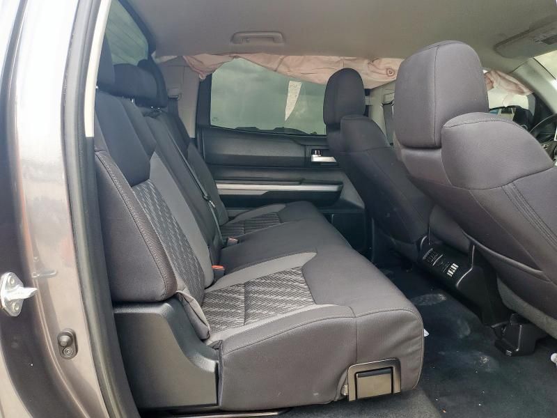 2023 Toyota Tundra Crewmax SR5