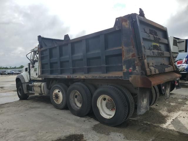 2014 Mack GU713 Dump Truck