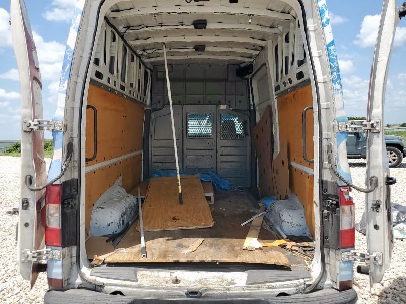 2016 Niss NV 2500 S 2500 SV 25