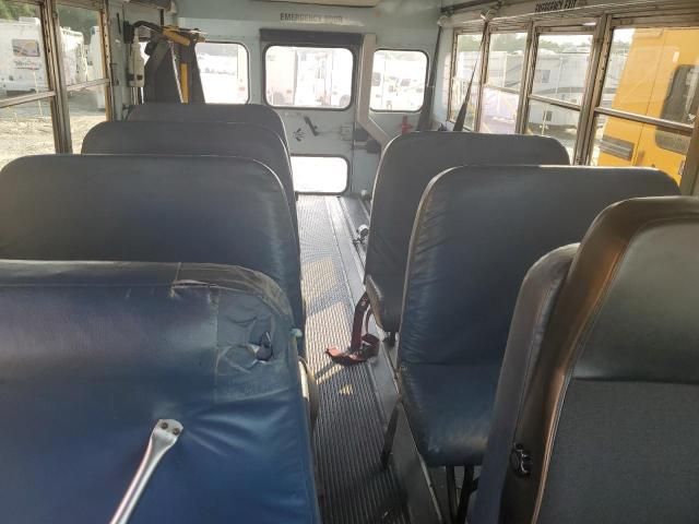 2001 International 3000 3800