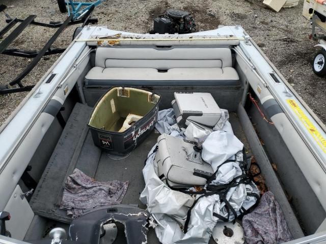1990 Crestliner Boat