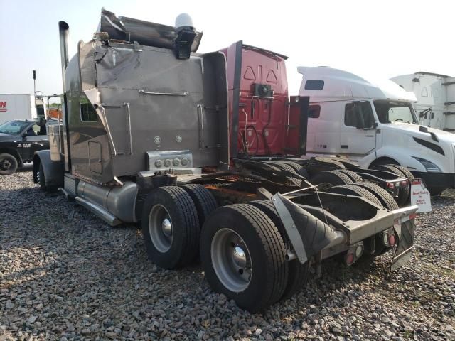 2007 Peterbilt 379 Semi Truck