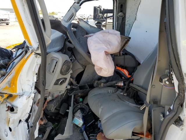 2024 Ford Econoline E350 Super Duty Cutaway Van