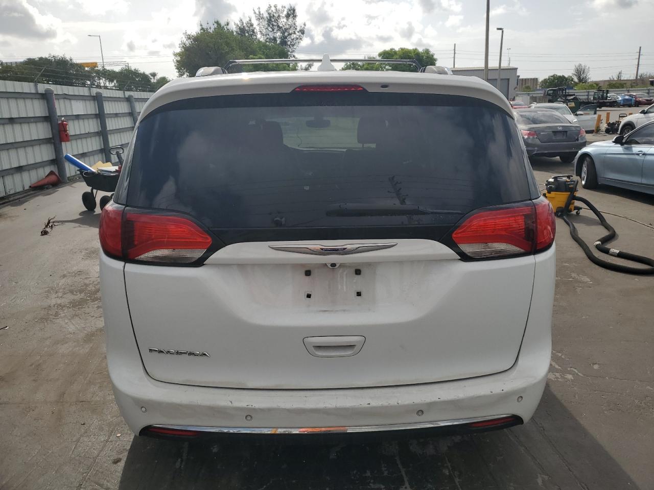 2019 Chrysler Pacifica Touring l