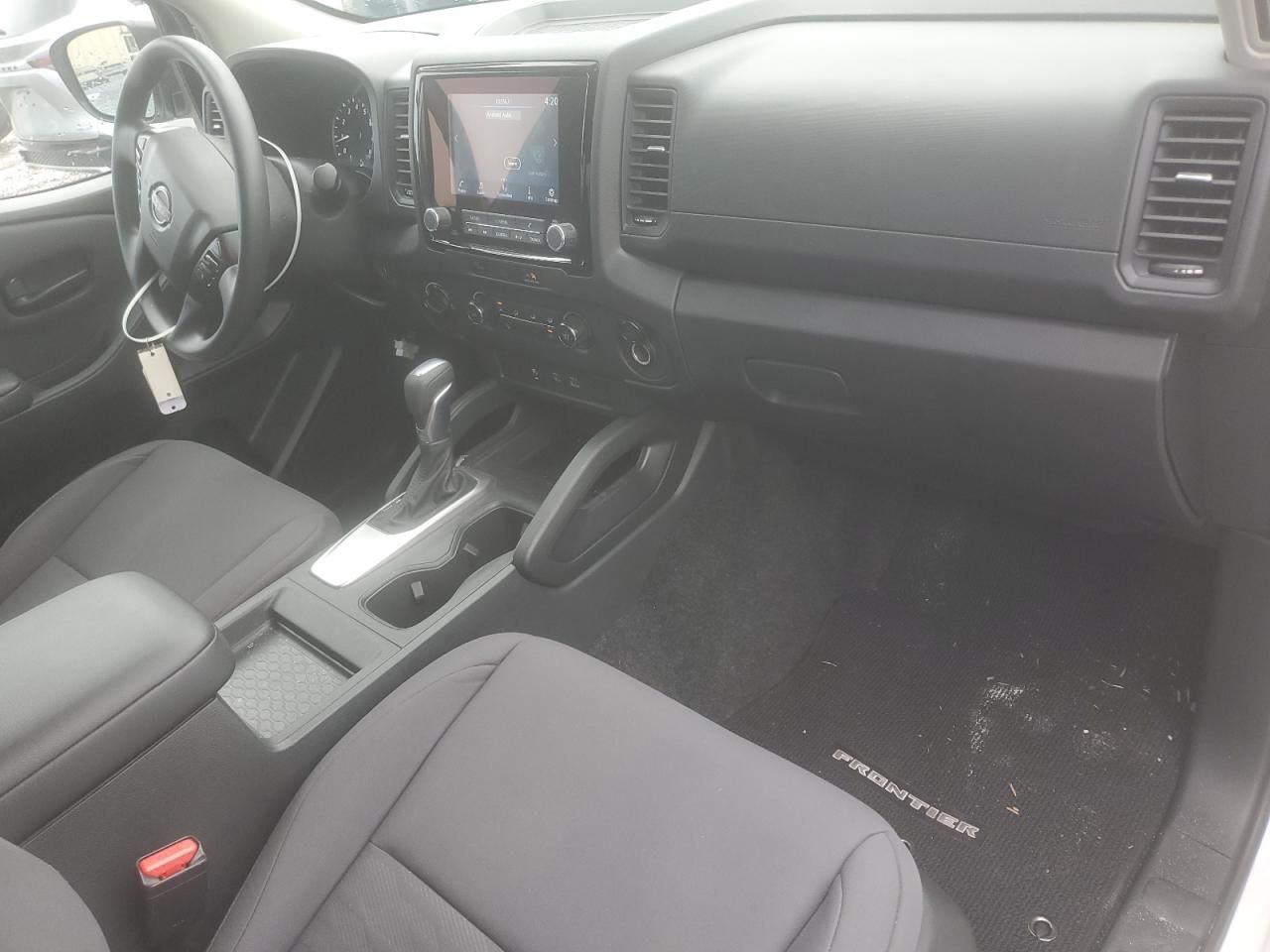 2023 Nissan Frontier s