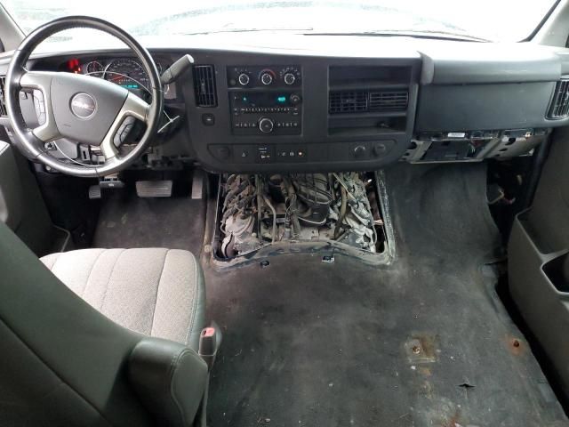 2012 GMC Savana G3500 LT