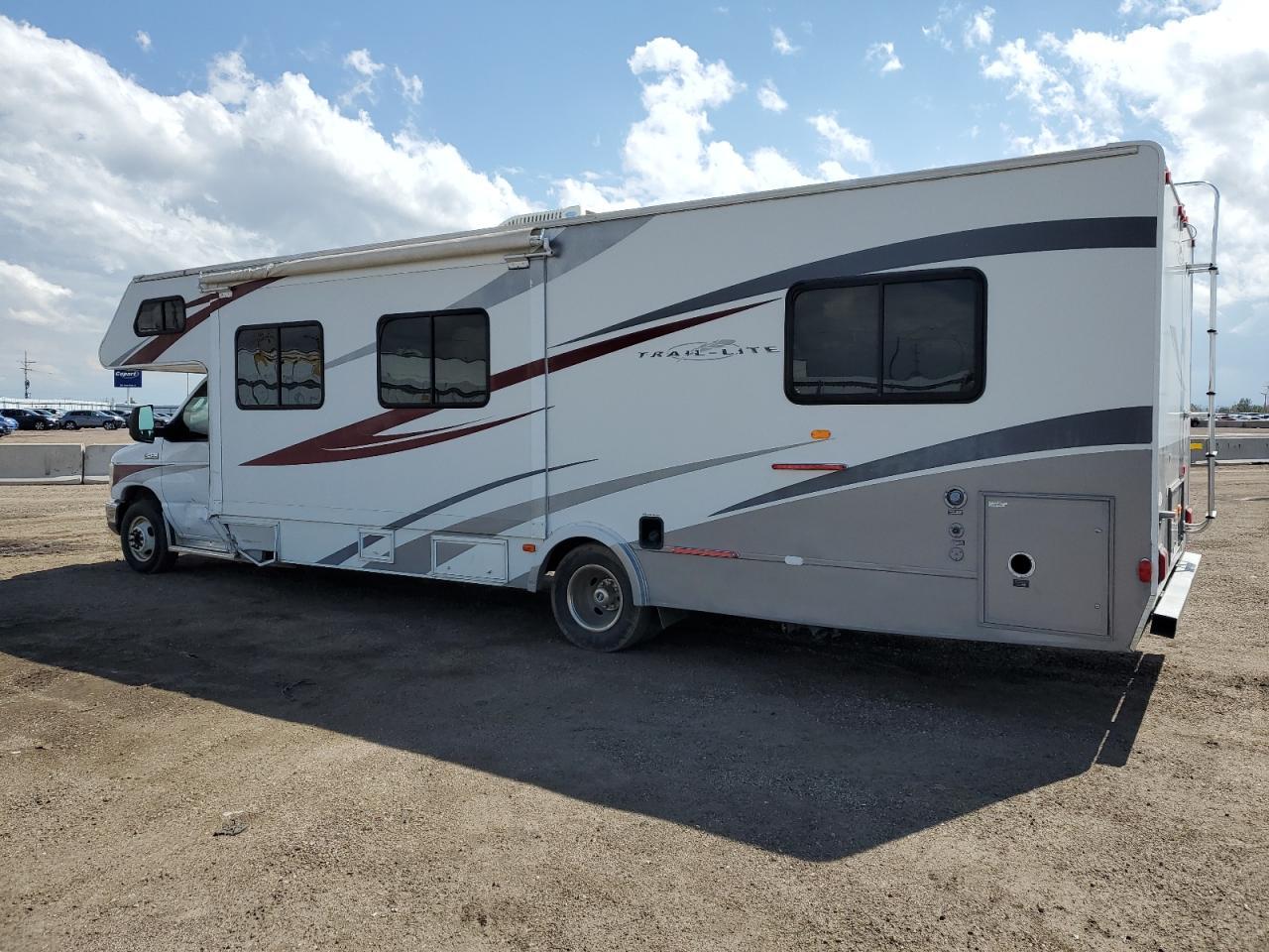 2008 Ford Econoline E450 Super Duty Cutaway Van