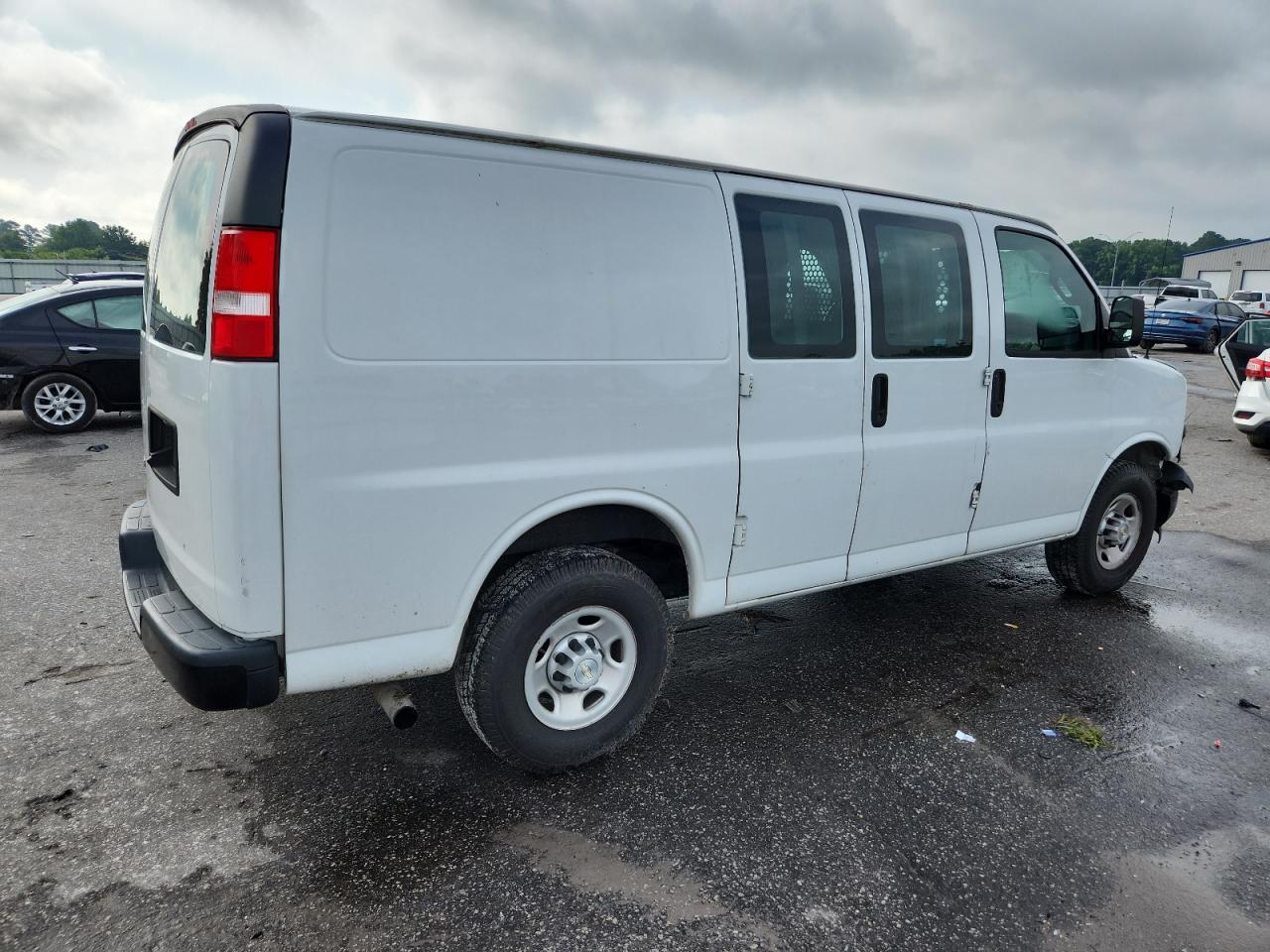 2020 Chevrolet Express G2500