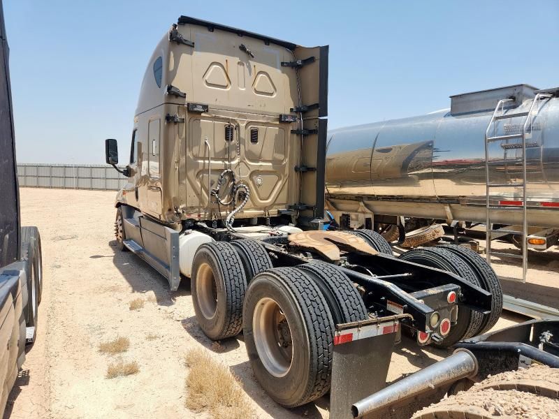 2016 Freightliner Cascadia 125 Semi Truck