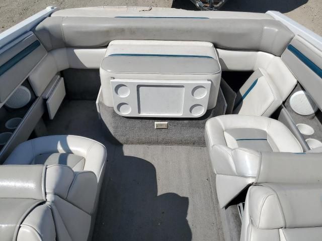 1993 Four Winds Boat