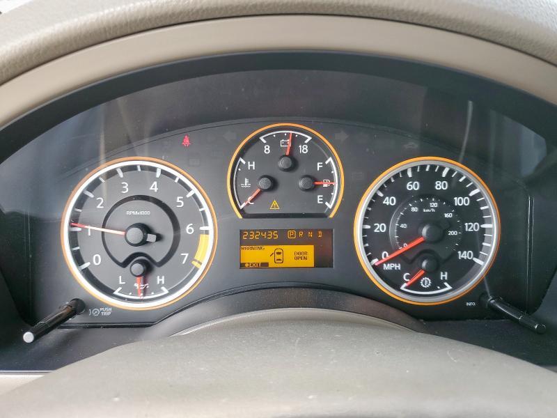 2011 Nissan Armada sv