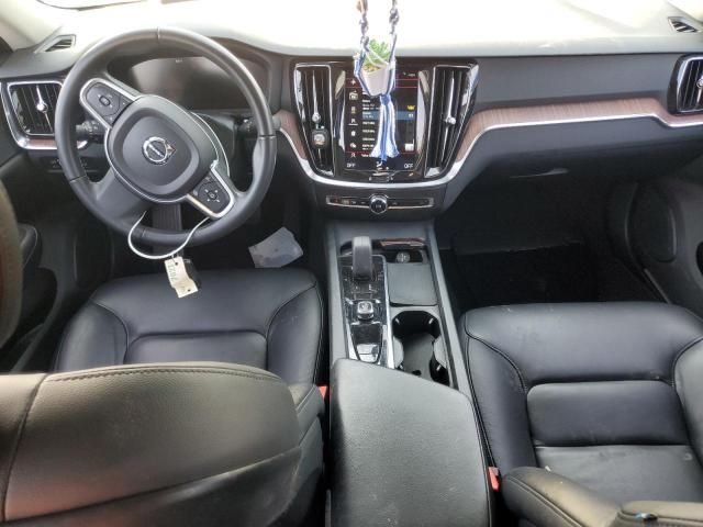 2022 Volvo S60 B5 Momentum