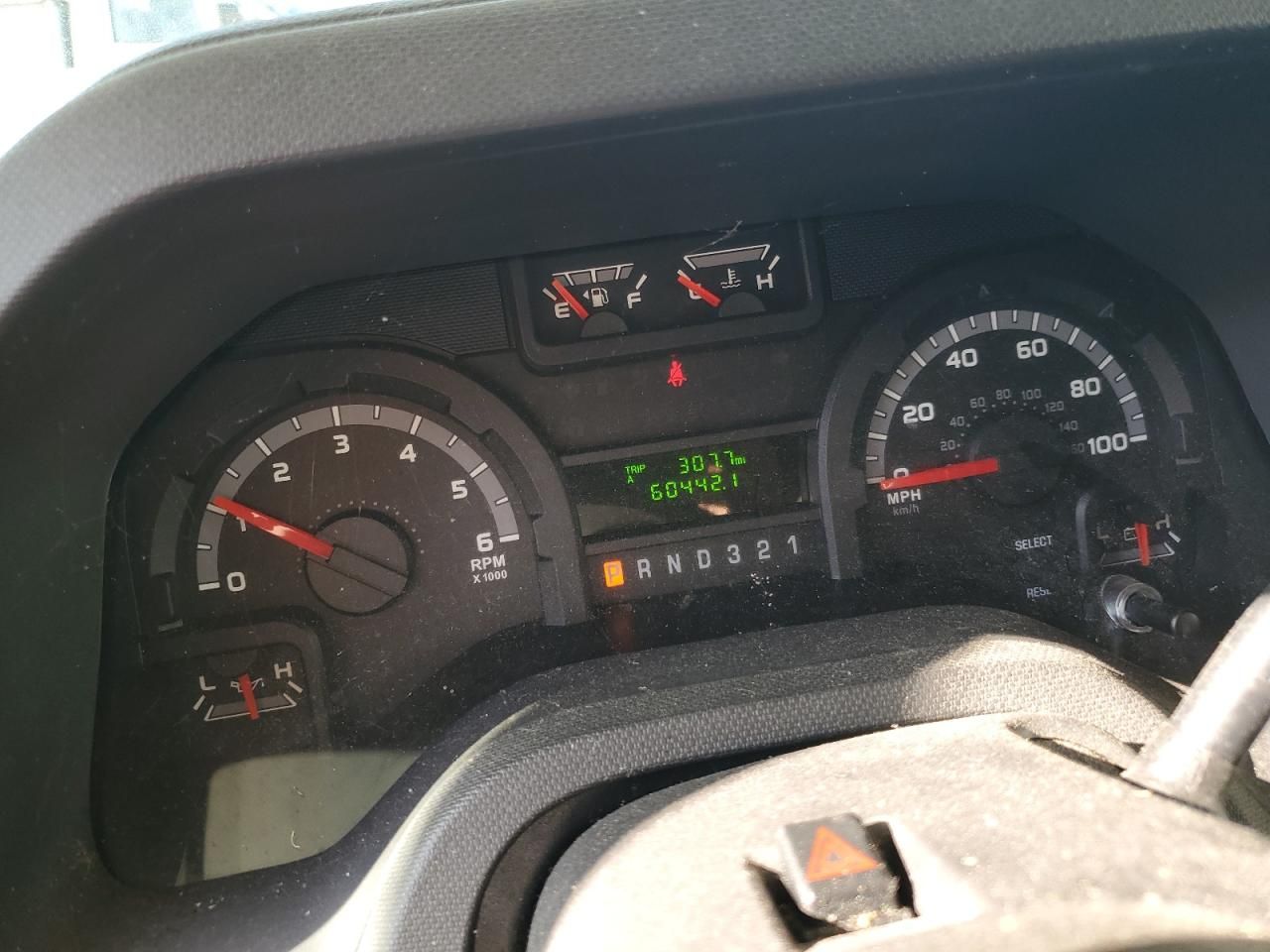 2014 Ford Econoline E450 Super Duty Cutaway Van