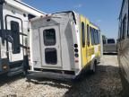 2016 Ford Econoline E450 Super Duty Cutaway Van