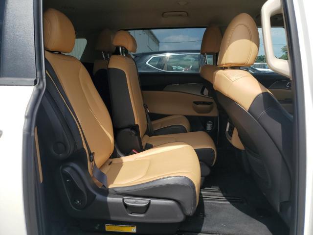 2022 KIA Carnival lx