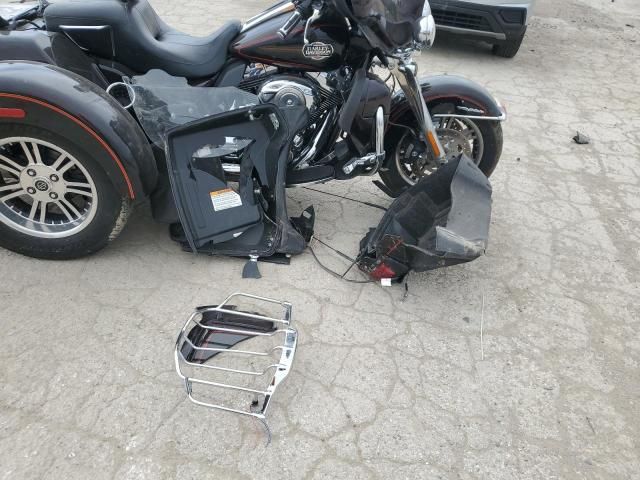 2011 Harley-Davidson Flhtcutg