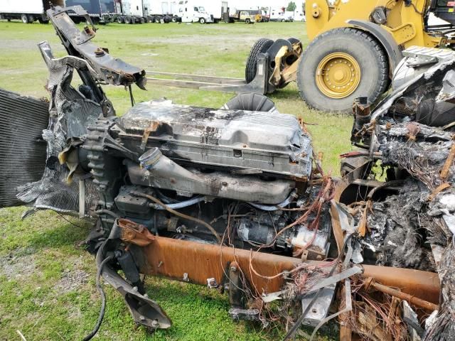 2014 Peterbilt 389 Semi Truck