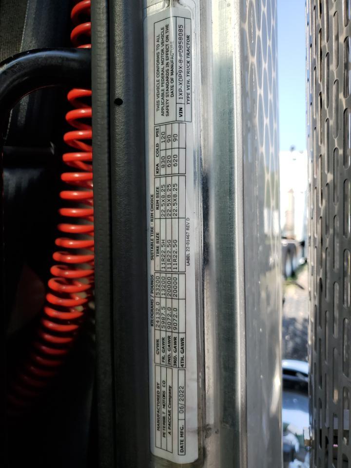 2023 Peterbilt 389 Semi Truck