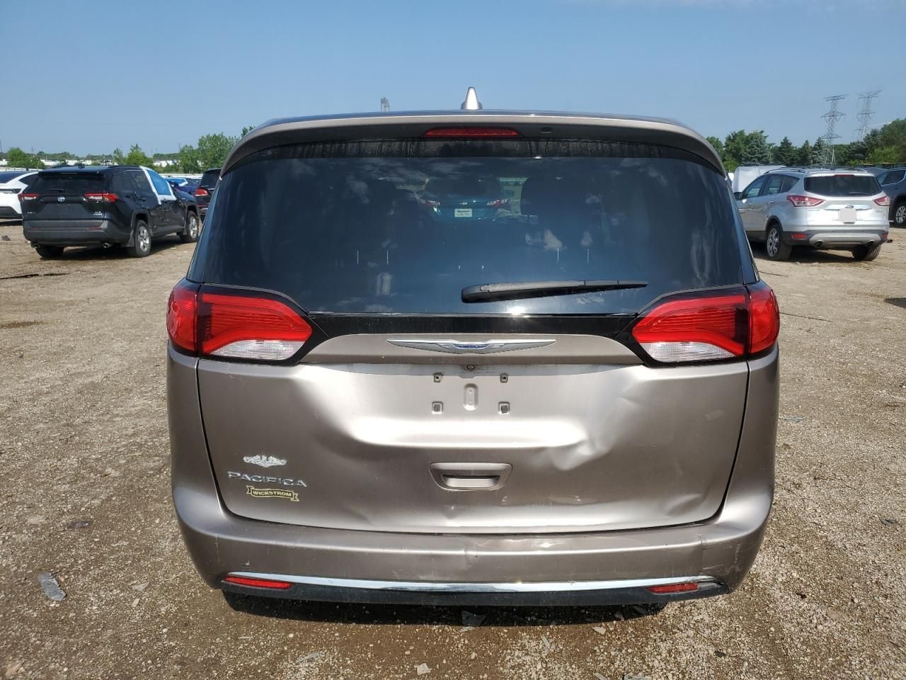 2017 Chrysler Pacifica Touring l
