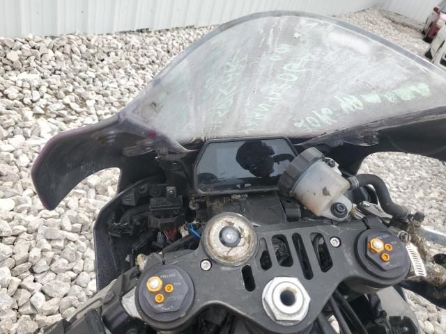 2016 Yamaha YZFR1S