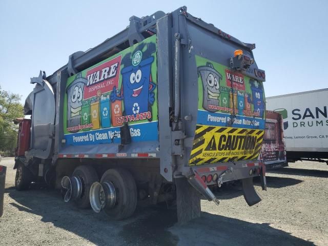 2010 American La France Condor Refuse Truck