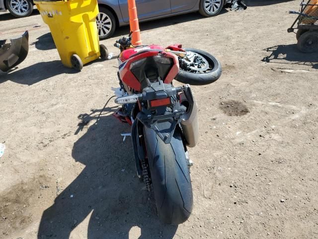 2025 Honda CBR1000 SP