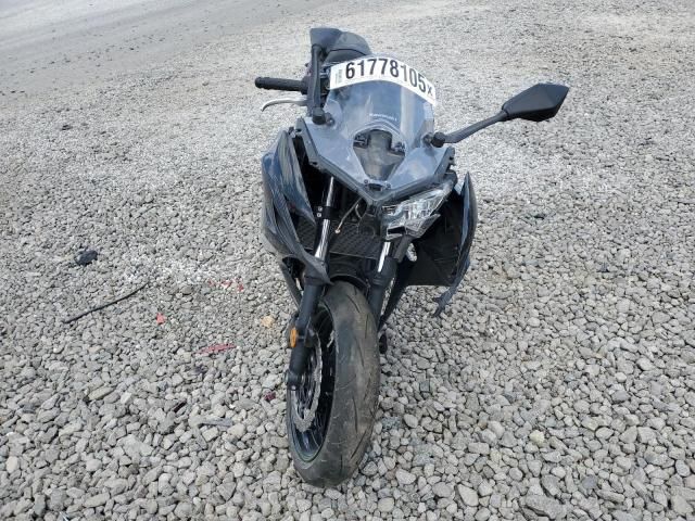 2025 Kawasaki EX650 R