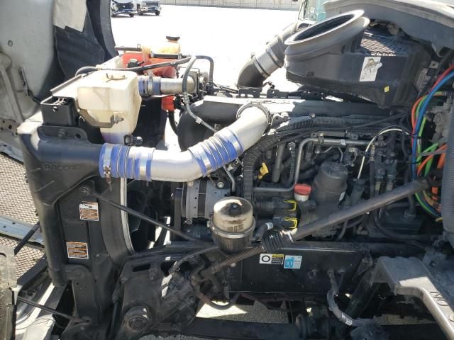 2017 Kenworth T680 Semi Truck