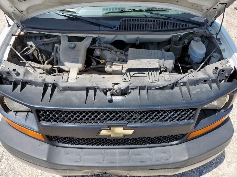 2013 Chevrolet Express G2500