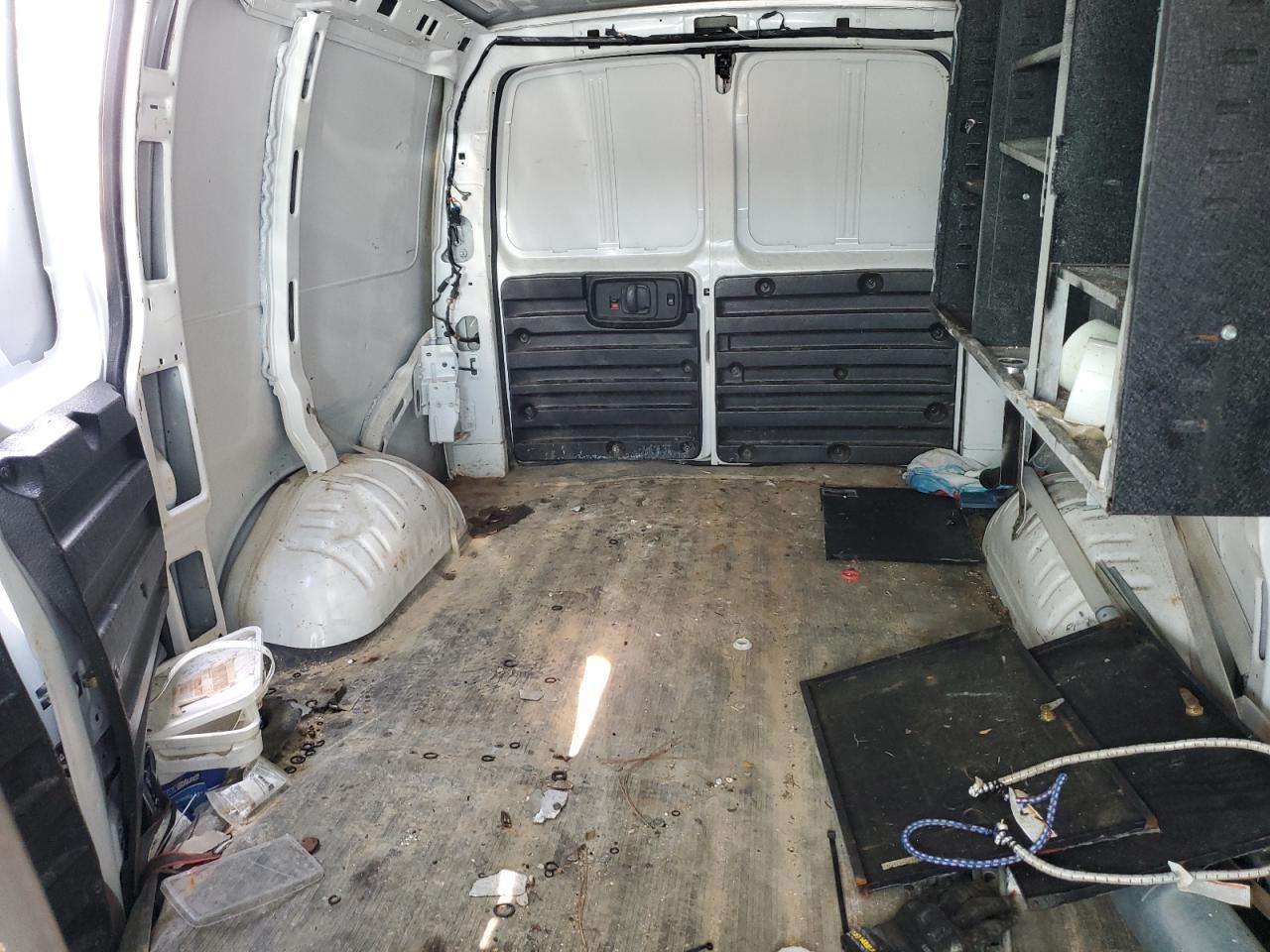 2023 Chevrolet Express G2500