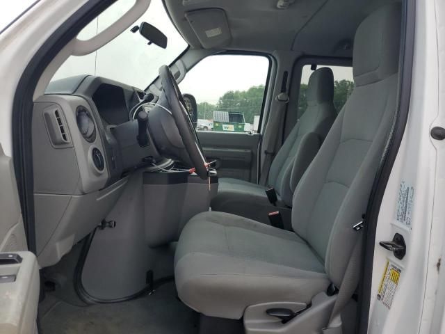 2009 Ford Econoline E350 Super Duty Wagon