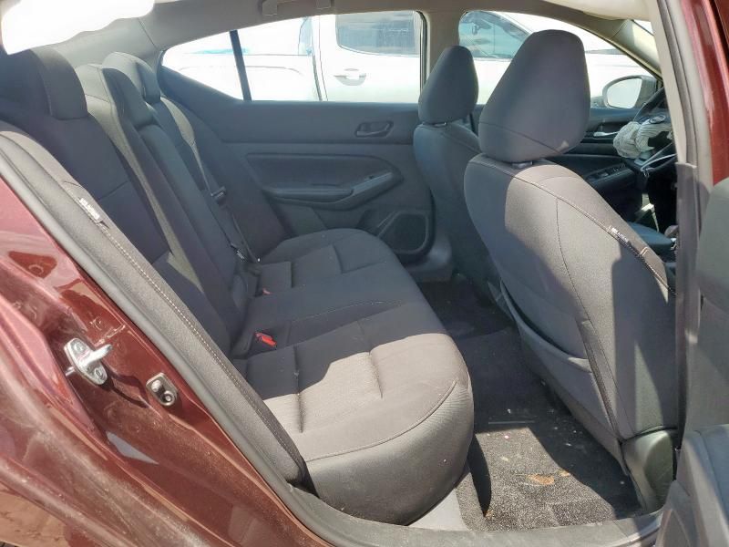 2024 Nissan Altima sv