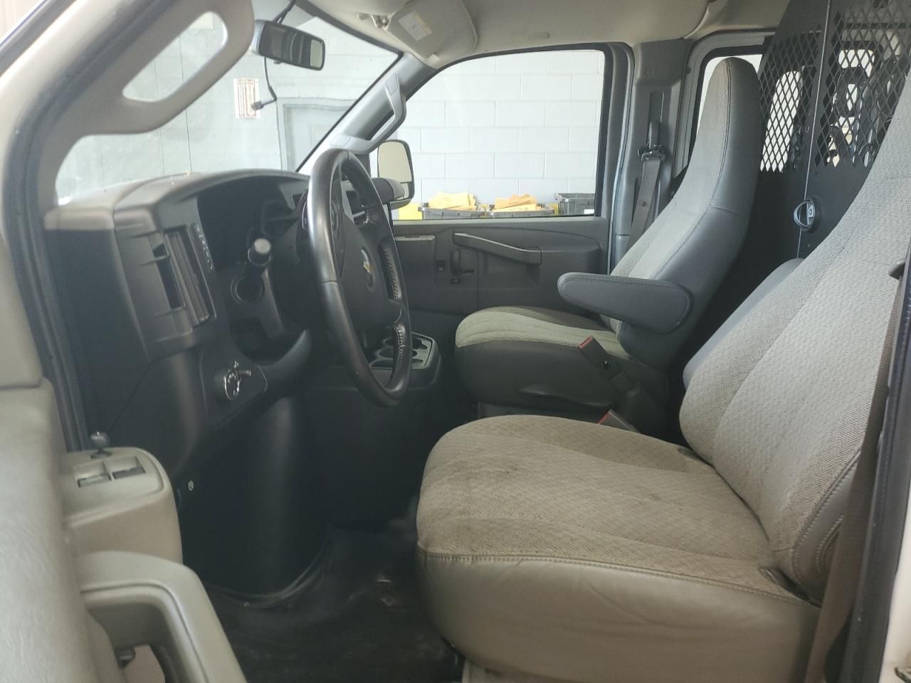 2020 Chevrolet Express G2500
