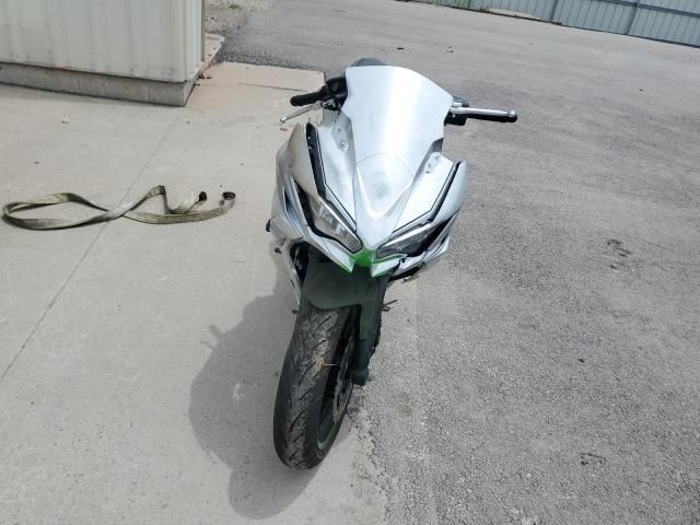 2023 Kawasaki EX650 R